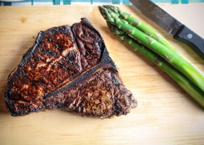 Porterhouse steak with asparagus